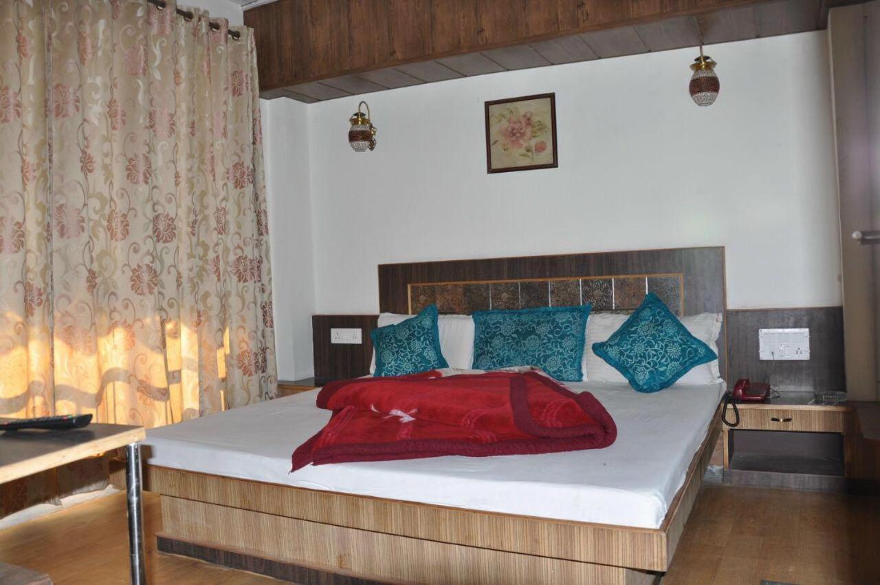 Hotel Ahuja Nainital Kültér fotó